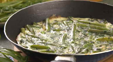 Рецепт: Зеленая фасоль с маслом и яйцом