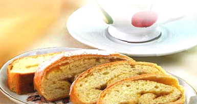 Рецепт: Рулет с джемом и орехами